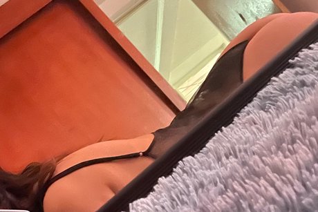 Nacktes geleaktes OnlyFans-Foto von So