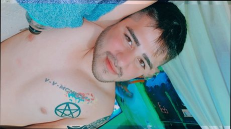 Nacktes geleaktes OnlyFans-Foto von Salvador Ruiz