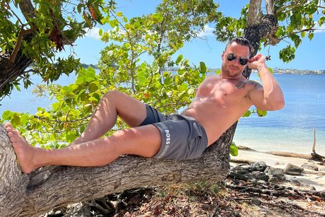 Nacktes geleaktes OnlyFans-Foto von Karl James  Vip