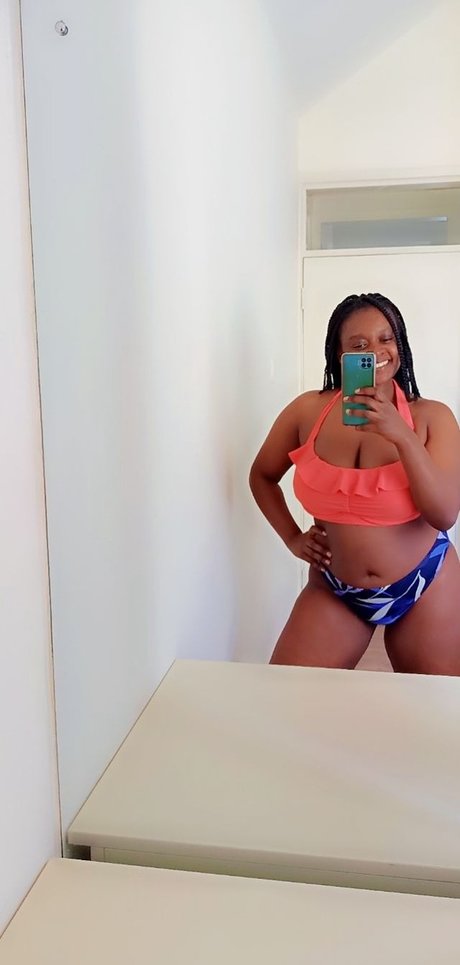 Nacktes geleaktes OnlyFans-Foto von Sweet Ebony