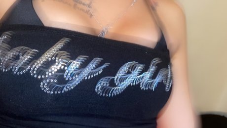 Nacktes geleaktes OnlyFans-Foto von Barbie