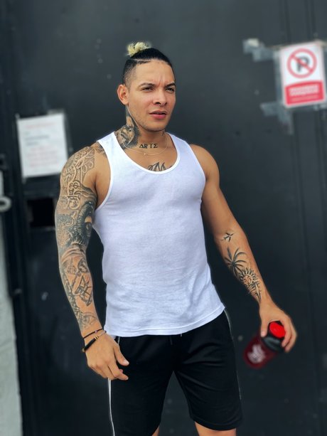 Nacktes geleaktes OnlyFans-Foto von Jeymo