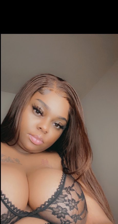 Nacktes geleaktes OnlyFans-Foto von Hurricane Harbor 
