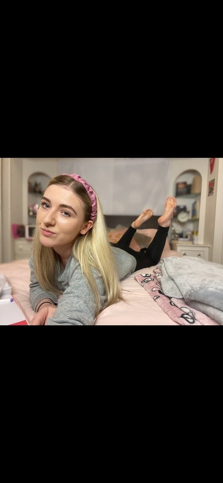 Nacktes geleaktes OnlyFans-Foto von K A Y L E I G H
