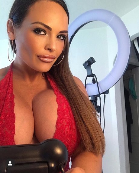 Nacktes geleaktes OnlyFans-Foto von Holly Mcguire