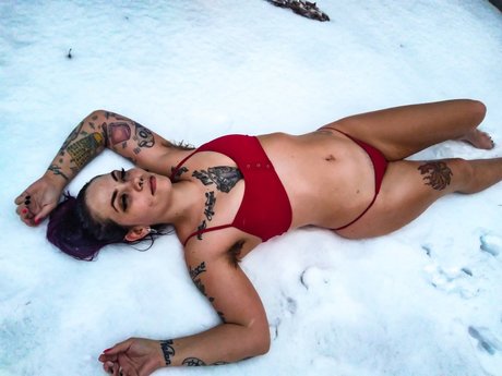 Holly Airs