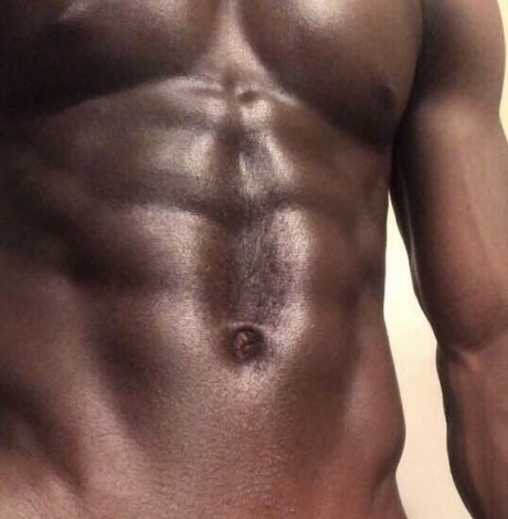 Nacktes geleaktes OnlyFans-Foto von James Xavi