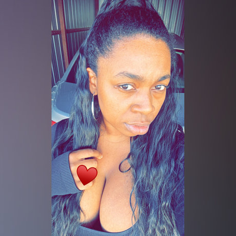 Nacktes geleaktes OnlyFans-Foto von Momma Bear The Goddess