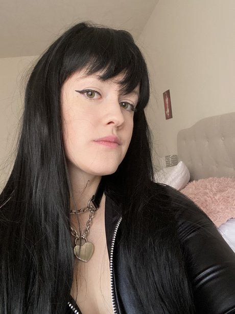 Nacktes geleaktes OnlyFans-Foto von Mollypop