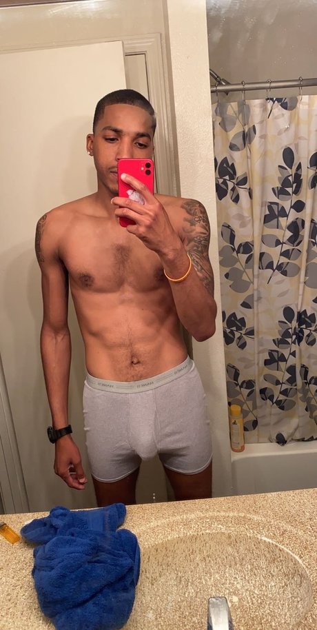 Nacktes geleaktes OnlyFans-Foto von Tito Santana