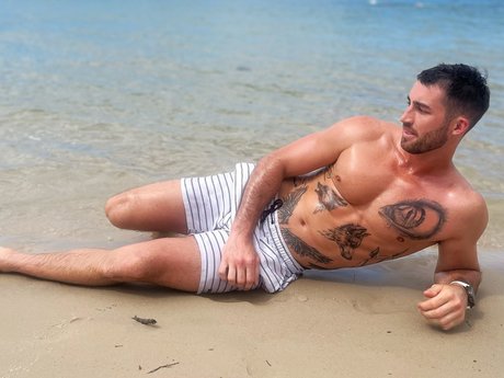 Nacktes geleaktes OnlyFans-Foto von Pretty Boy