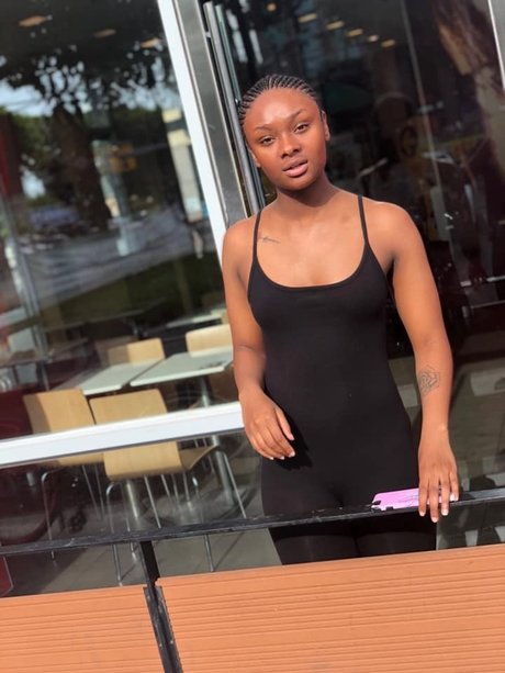 Nacktes geleaktes OnlyFans-Foto von Motwla12