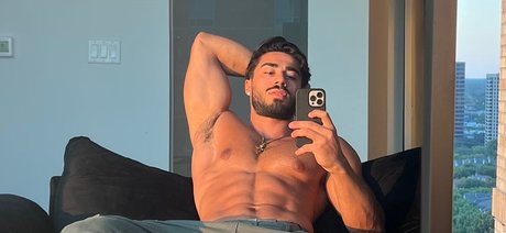 Nacktes geleaktes OnlyFans-Foto von Mo Saffari