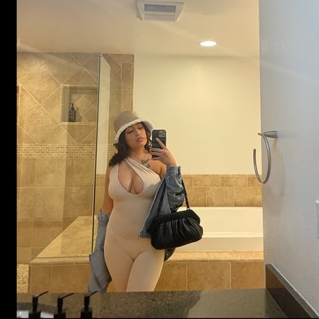 Nacktes geleaktes OnlyFans-Foto von Honduran Princess
