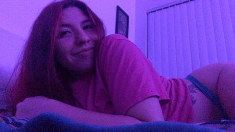 Nacktes geleaktes OnlyFans-Foto von Honeyhazee