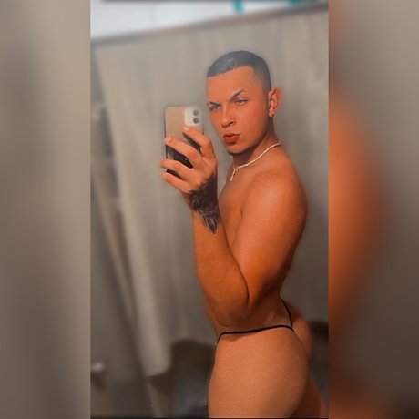 Nacktes geleaktes OnlyFans-Foto von Tall Boy 
