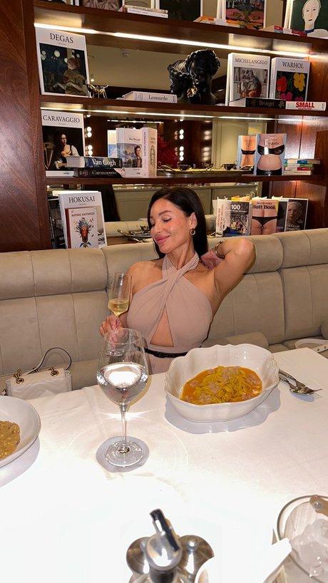 Nacktes geleaktes OnlyFans-Foto von Elena