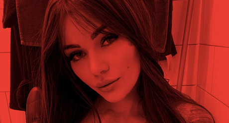 Nacktes geleaktes OnlyFans-Foto von The Girl Next Door
