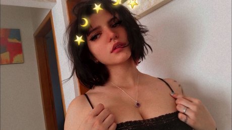 Nacktes geleaktes OnlyFans-Foto von Four Girls Life