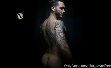 Nacktes geleaktes OnlyFans-Foto von Nikoazraelfree