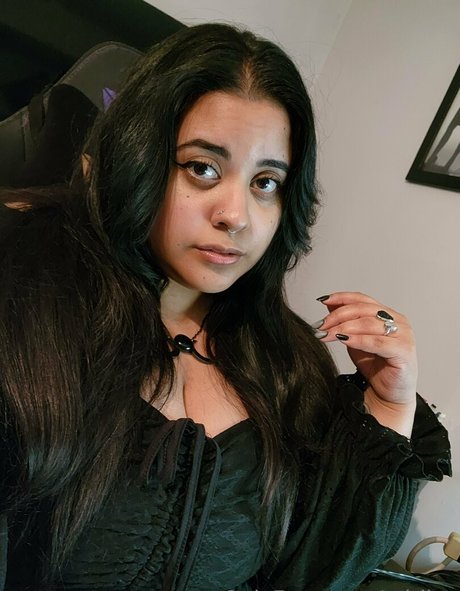 Nacktes geleaktes OnlyFans-Foto von Adriivy