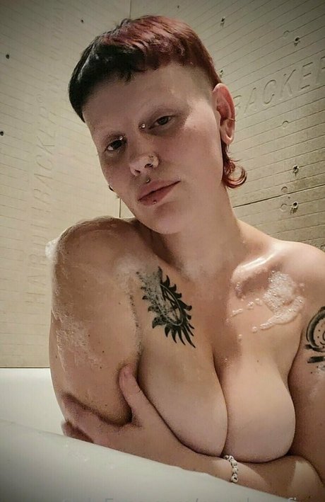 Nacktes geleaktes OnlyFans-Foto von Penelopefixx