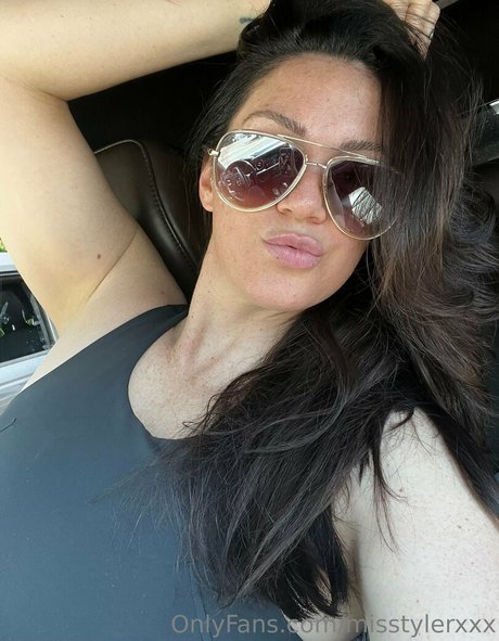 Nacktes geleaktes OnlyFans-Foto von Misstylerxxx