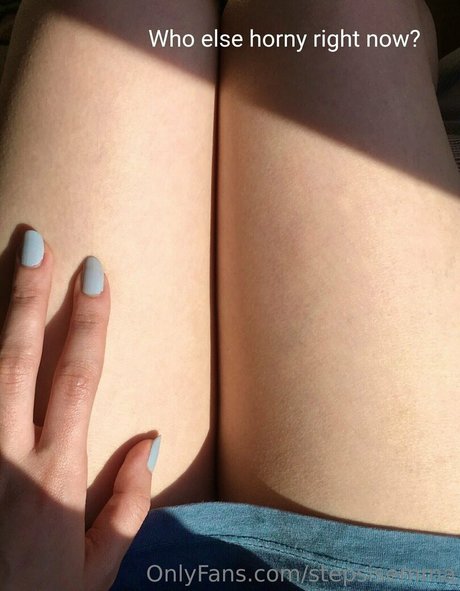 Nacktes geleaktes OnlyFans-Foto von Stepsisteremma