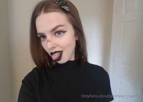Nacktes geleaktes OnlyFans-Foto von Clairebearrawrfree