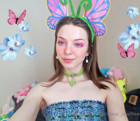 Clairebear_rawrfree