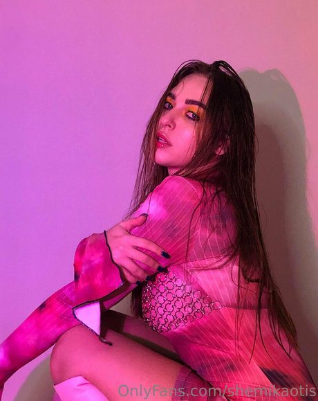 Nacktes geleaktes OnlyFans-Foto von Shemikaotis