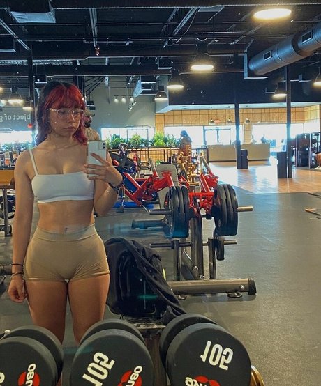 Nacktes geleaktes OnlyFans-Foto von Luhhisa