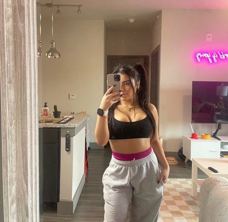 Nacktes geleaktes OnlyFans-Foto von Samiravalentiina