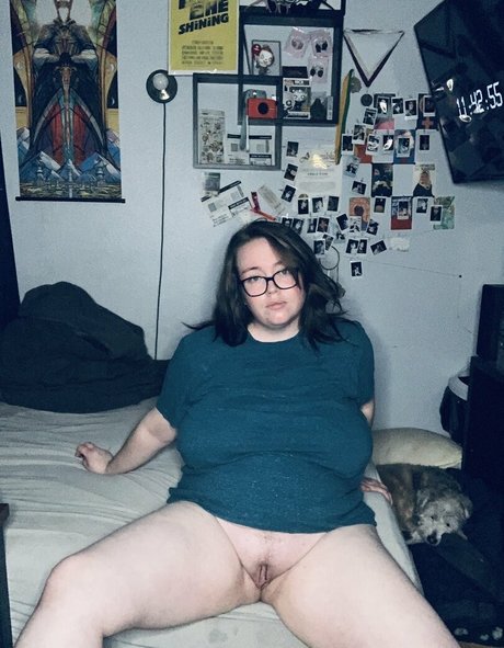 Nacktes geleaktes OnlyFans-Foto von Lingeriebabes