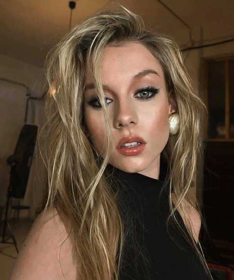 Ester Exposito