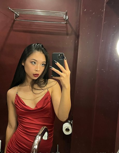 Nacktes geleaktes OnlyFans-Foto von Naomililbaby