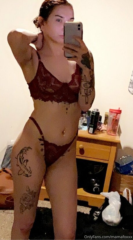 Nacktes geleaktes OnlyFans-Foto von Mamafoxxx