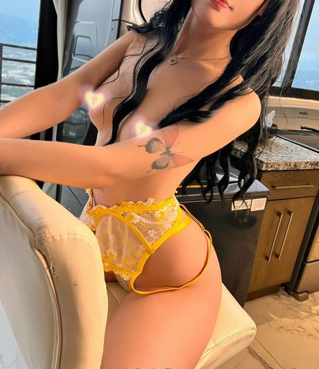 Nacktes geleaktes OnlyFans-Foto von Danimurfree