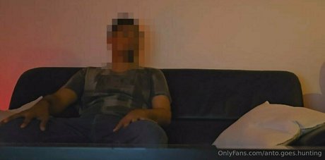 Nacktes geleaktes OnlyFans-Foto von Antogoeshunting