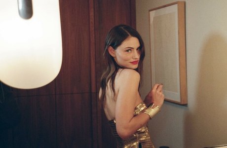 Phoebe Tonkin