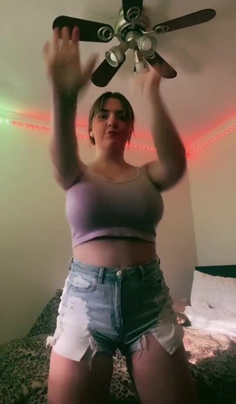 Nacktes geleaktes OnlyFans-Foto von Sierra Bellingar