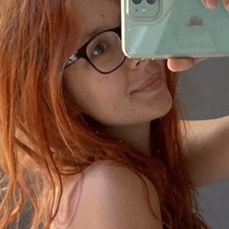 Nacktes geleaktes OnlyFans-Foto von Evie Davis
