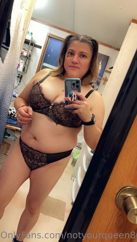 Nacktes geleaktes OnlyFans-Foto von Notyourqueen86