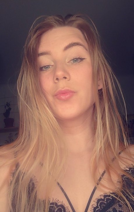 Nacktes geleaktes OnlyFans-Foto von Qtee Foxx