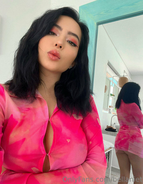 Nacktes geleaktes OnlyFans-Foto von Bellaniet