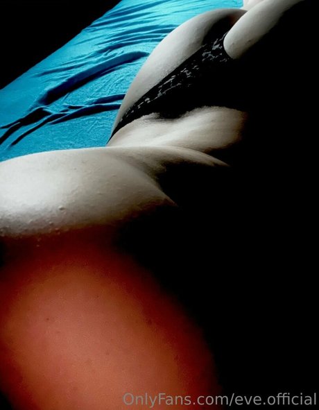 Nacktes geleaktes OnlyFans-Foto von Eveofficial