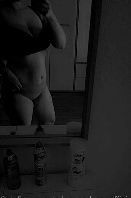 Nacktes geleaktes OnlyFans-Foto von Eveofficial