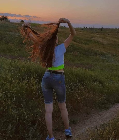Nacktes geleaktes OnlyFans-Foto von Annaellie