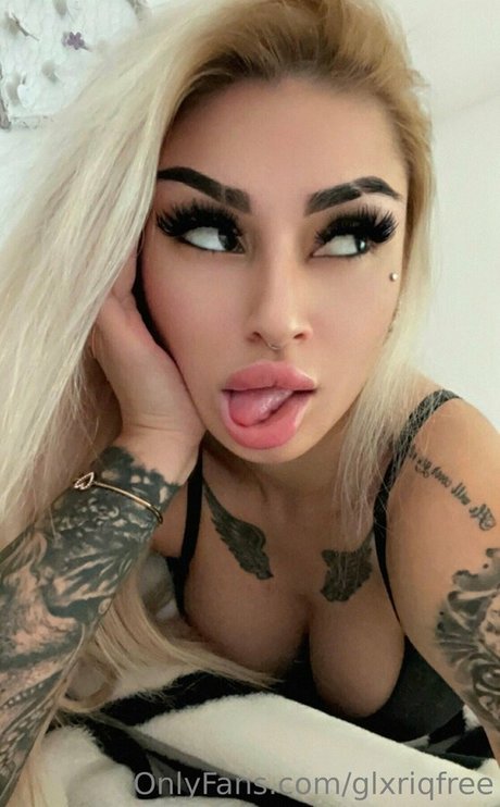 Nacktes geleaktes OnlyFans-Foto von Glxriqfree