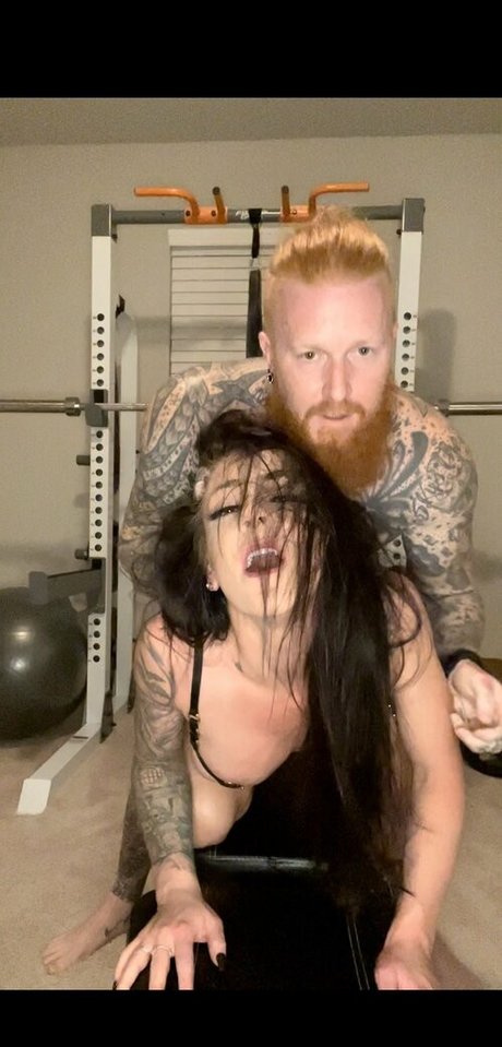 Nacktes geleaktes OnlyFans-Foto von Tattednina